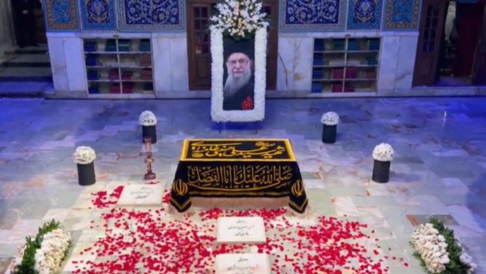 grave of irani superem leader