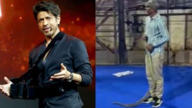 snake in shahrukh khan house