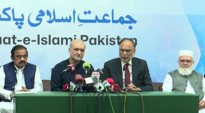 Government delegation meets Hafiz Naeem
