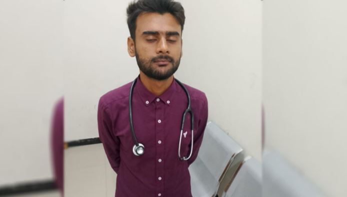 fake doctor arrest in gerneral hospital lahore