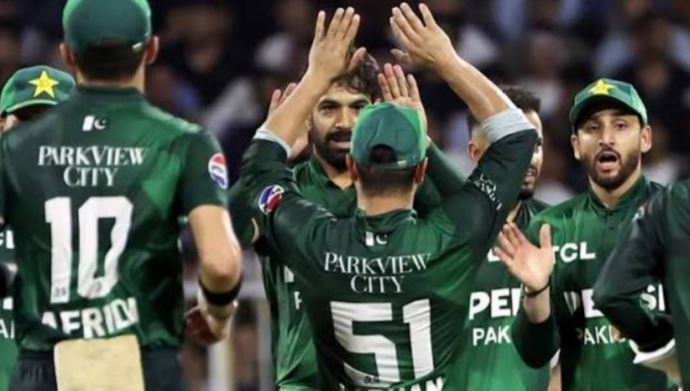 pakistani cricket team changing