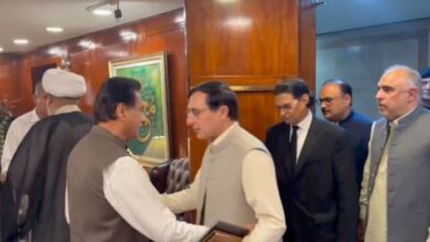 government and opposition meeting